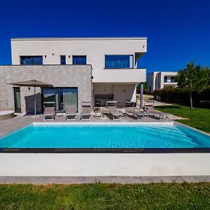 Villa Sea View Sun Sea & Fire, Krnica